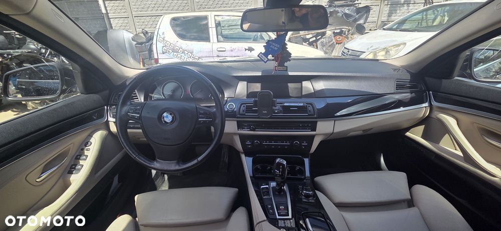 BMW Seria 5 530d xDrive - 29
