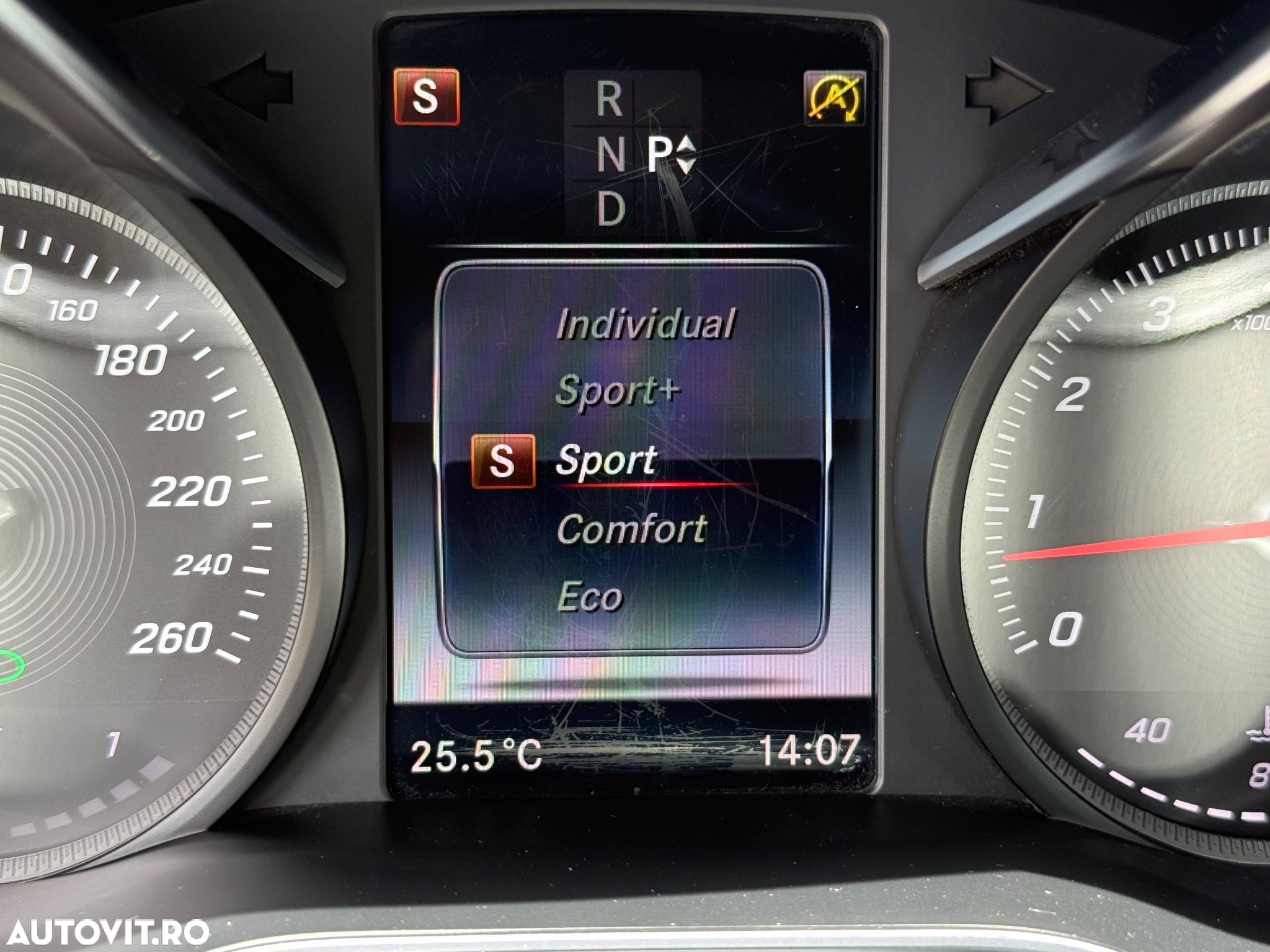 Mercedes-Benz C 180 Coupe 7G-TRONIC AMG Line - 10