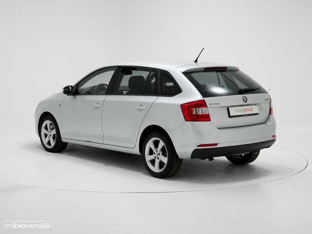 Skoda Rapid - 4