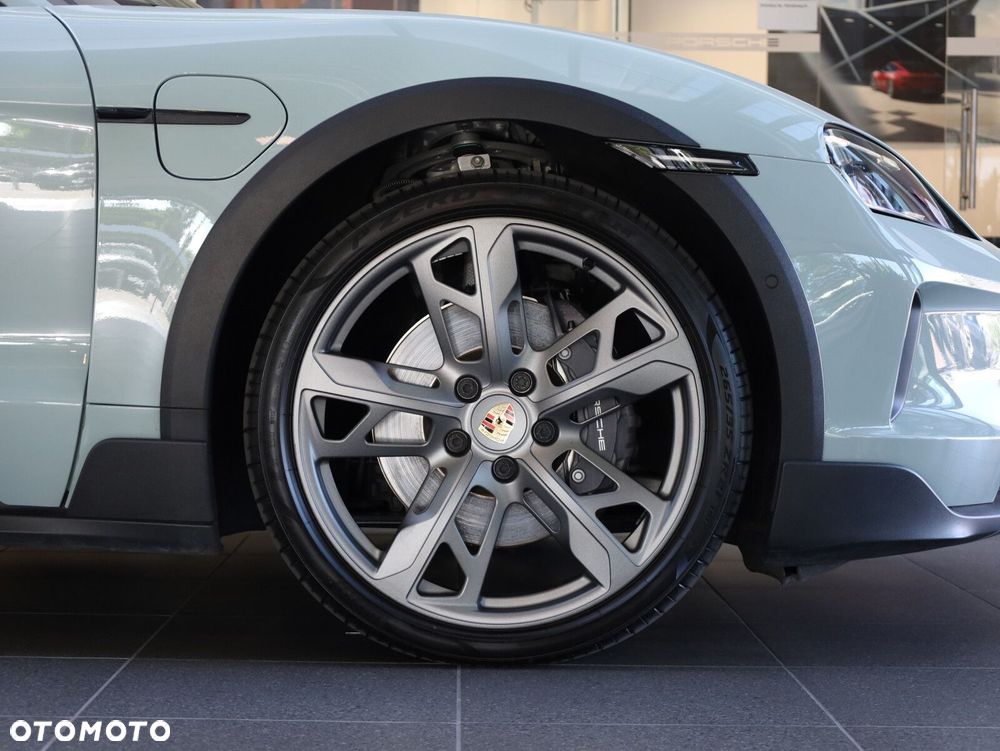 Porsche Taycan - 30