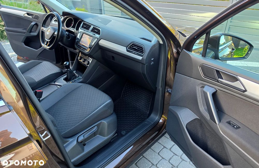 Volkswagen Tiguan 1.4 TSI BMT ACT Comfortline - 31