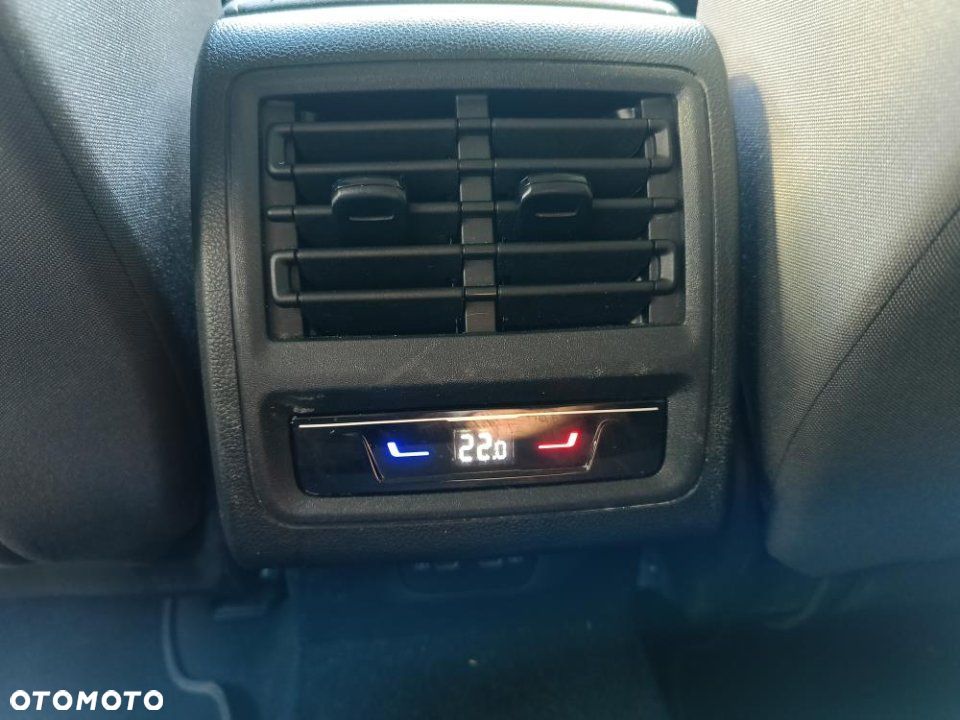 Volkswagen Golf - 17