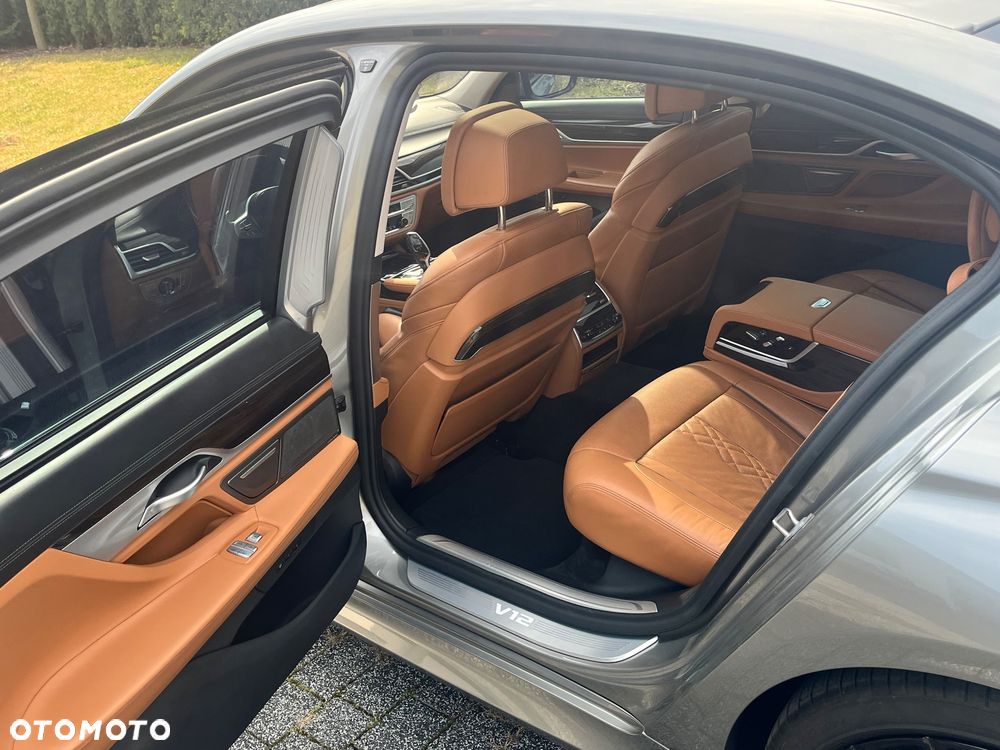 BMW Seria 7 - 11