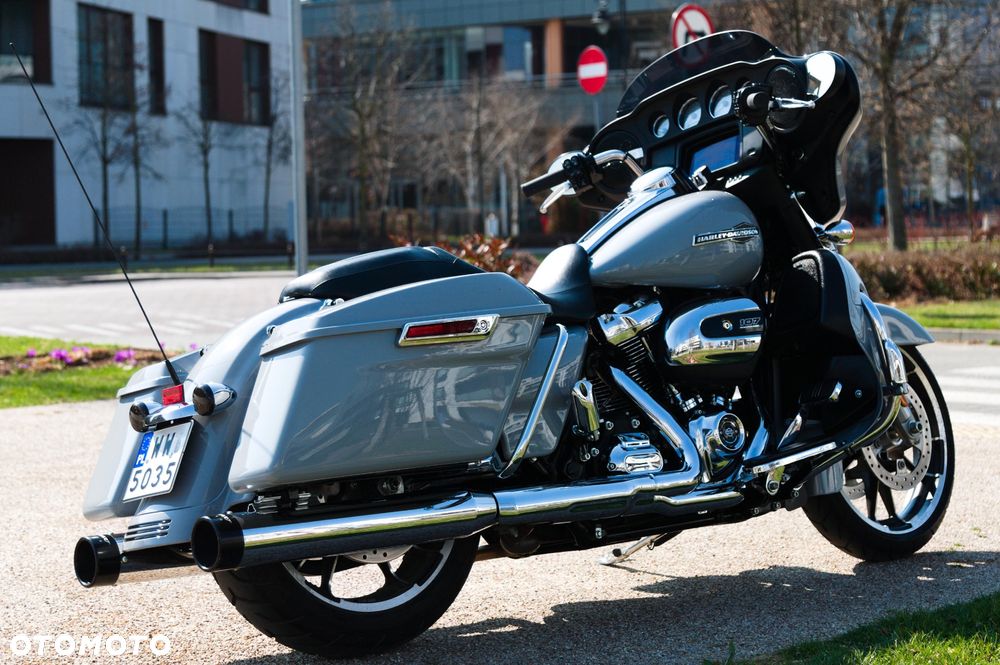 Harley-Davidson Touring Street Glide - 13