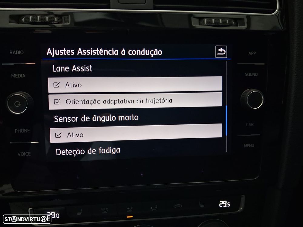 VW Golf 1.6 TDI SCR IQ.DRIVE - 25