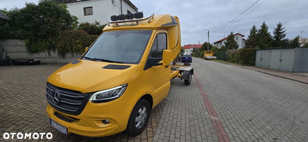 Mercedes-Benz Sprinter 319 - 2