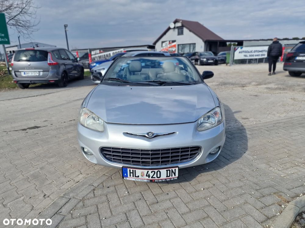 Chrysler Stratus - 4