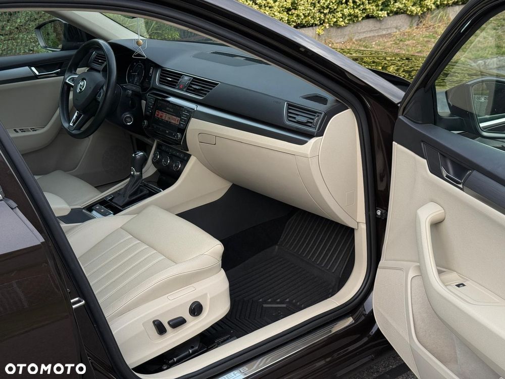 Skoda Superb 2.0 TDI DSG Style - 16