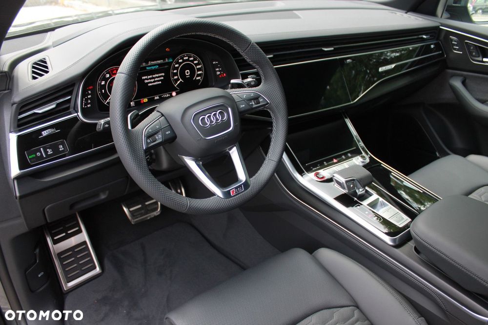 Audi RS Q8 - 10