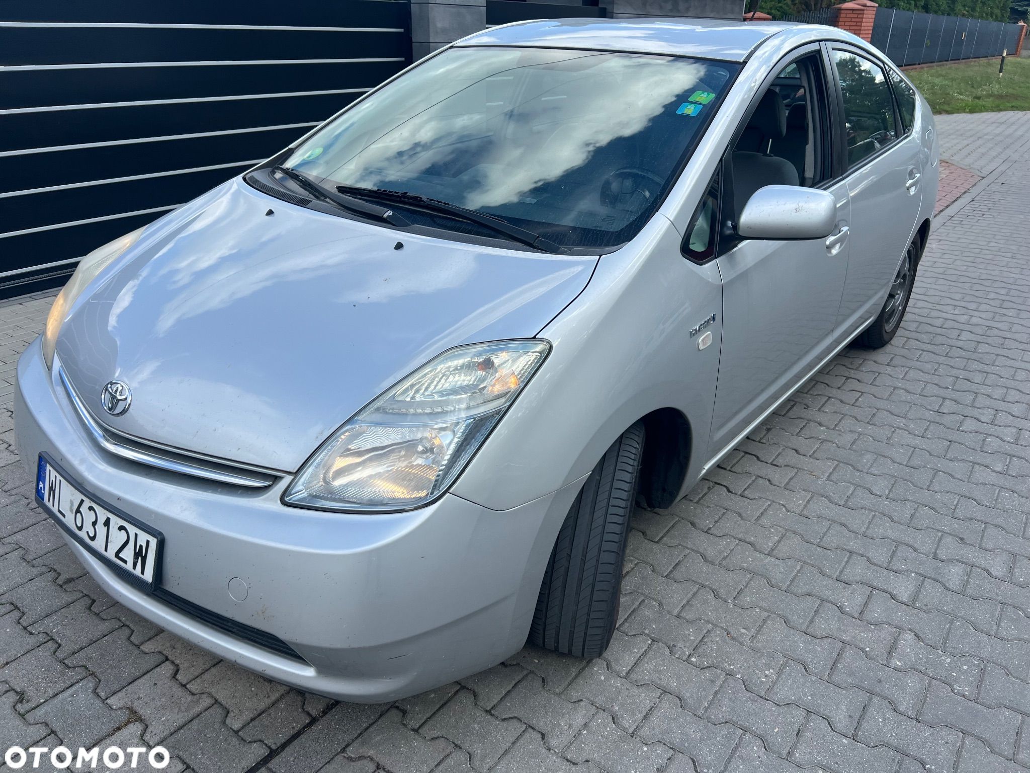 Toyota Prius 1.5 VVT-i Sol - 1