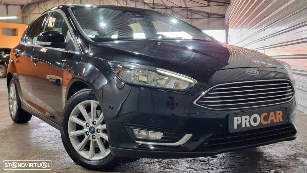 Ford Focus 1.0 EcoBoost Titanium - 28