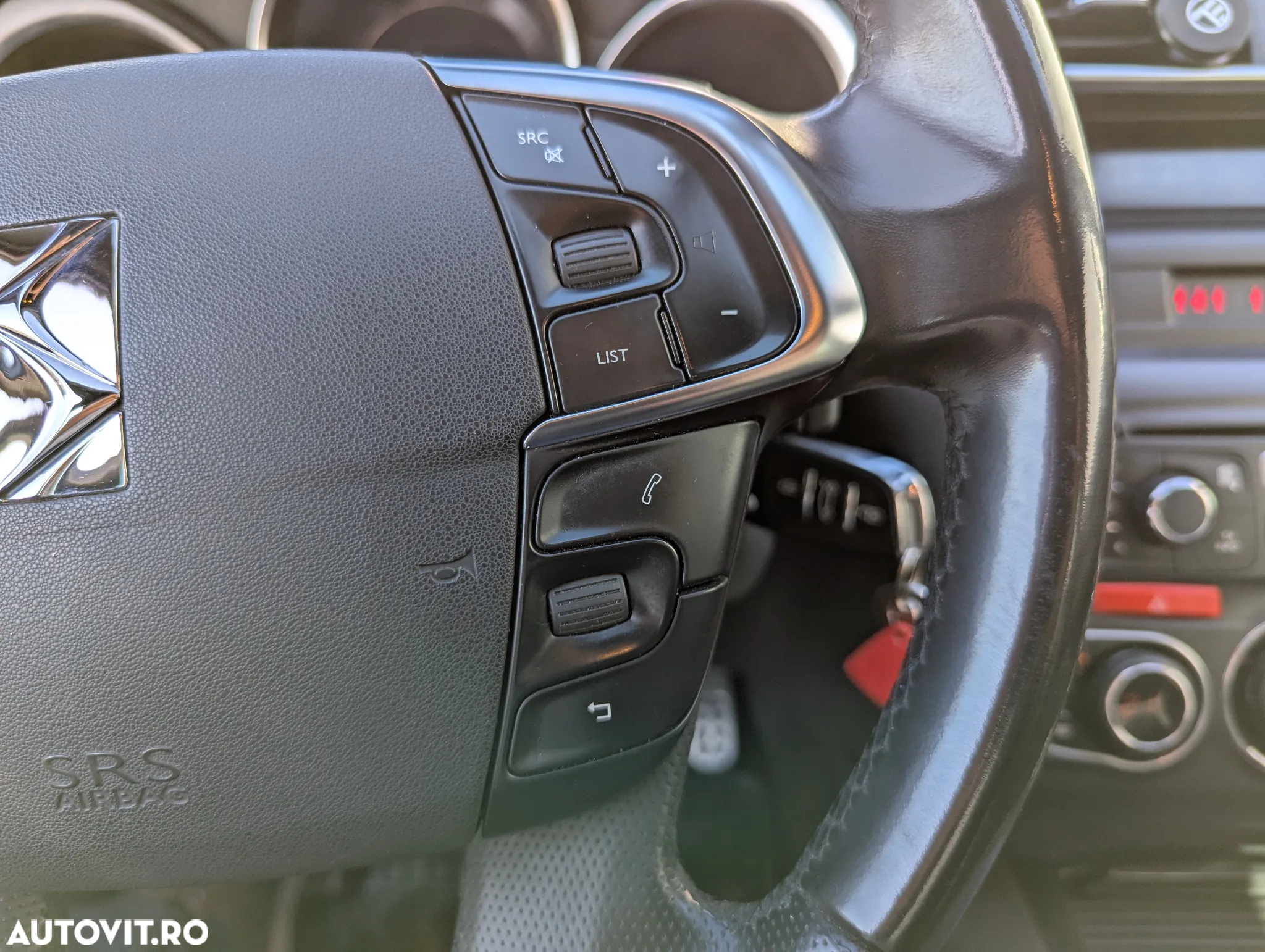 Citroën DS4 e-HDi 110 EGS6 SoChic - 9