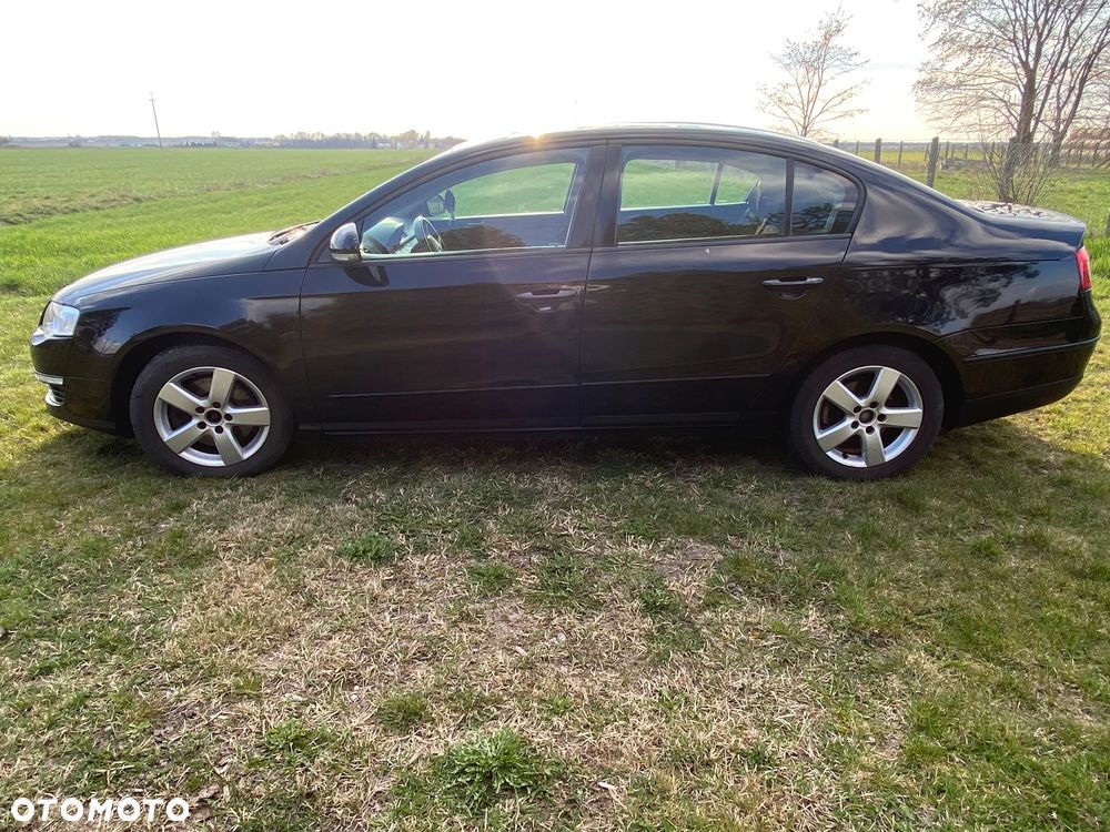 Volkswagen Passat 1.9 TDI Comfortline - 8