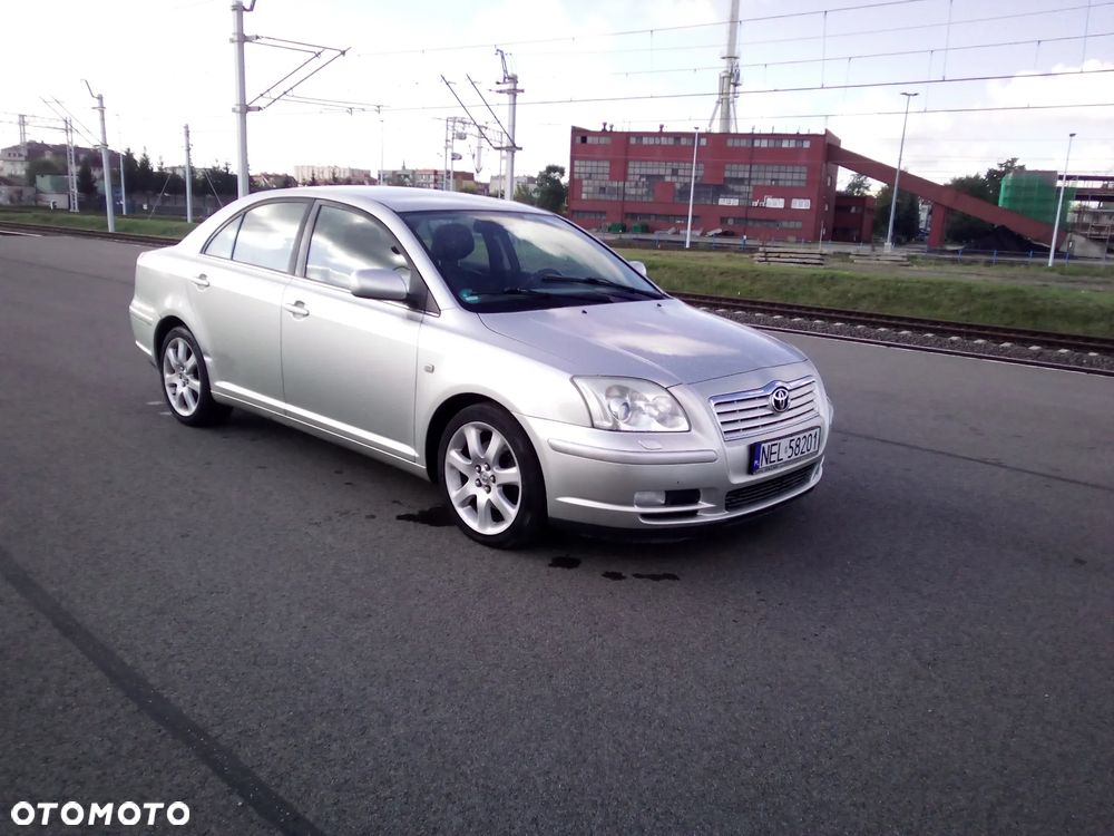 Toyota Avensis - 15