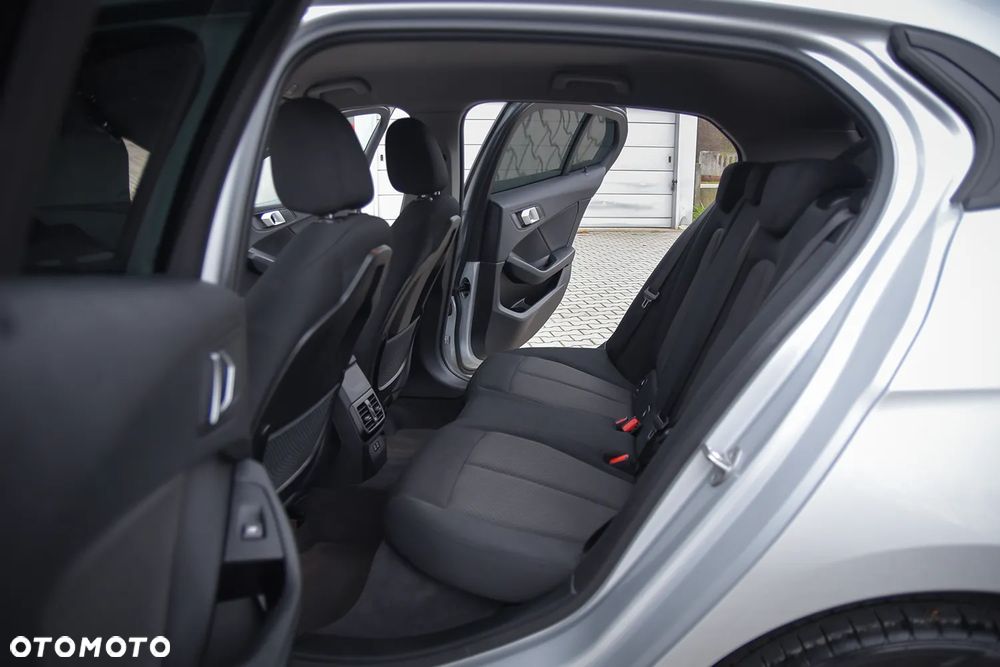 BMW Seria 1 116d - 30