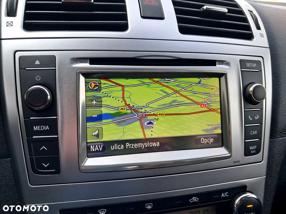 Toyota Avensis 2.0 D-4D Executive - 22