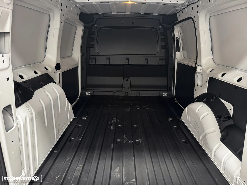 VW Caddy Cargo Maxi - 22