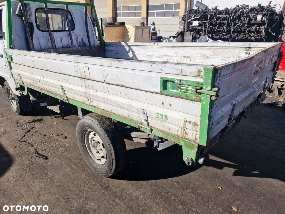 Kia CERES : Kia CERE pojazd na części: maska, zderzak, drzwi, szyby, lusterka, chłodnica.... - 9