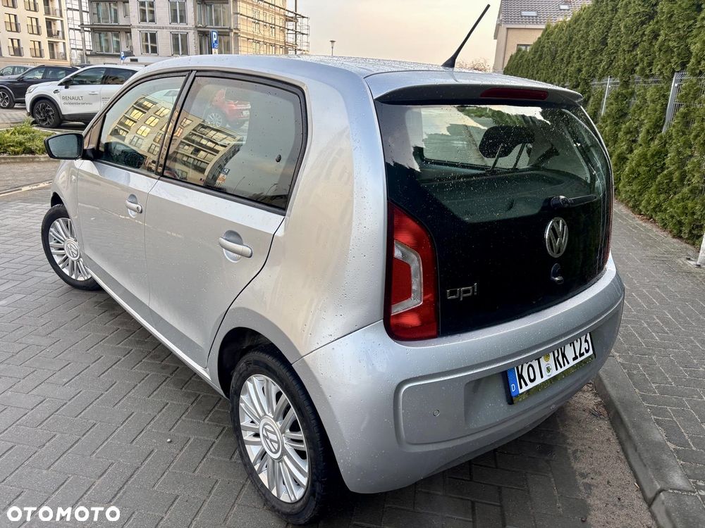 Volkswagen up! 1.0 cross - 3