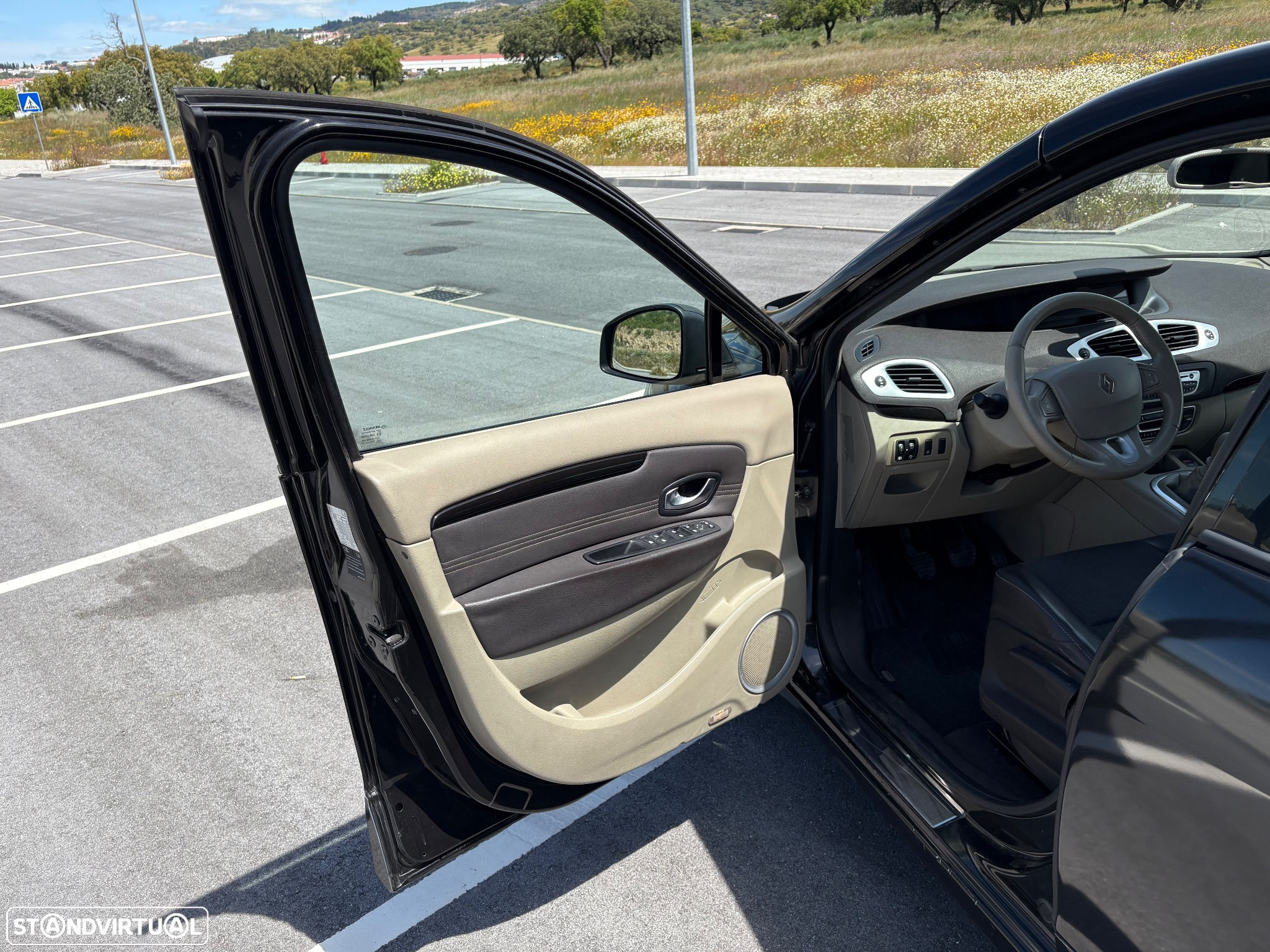Renault Grand Scénic 1.5 dCi Luxe 7L - 16