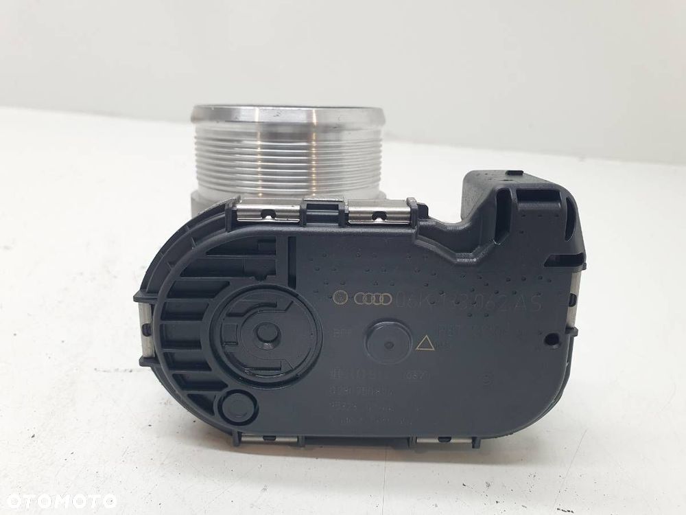 PRZEPUSTNICA 2.0 TFSI AUDI A5 F5 8W 06K133062AS - 3