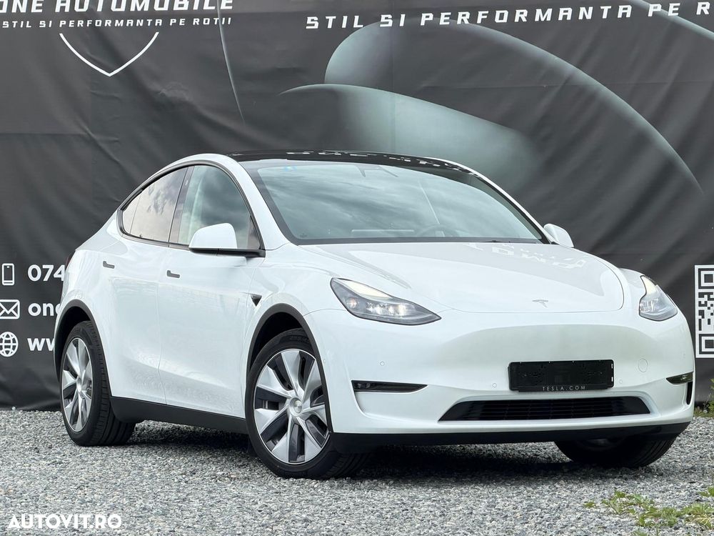 Tesla Model Y Long Range Dual Motor AWD - 21