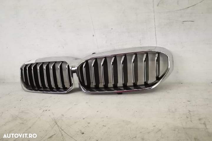 Grila Centrala Cu Crom Originala In Stare Buna BMW Seria 5 G30 2016 20 - 3