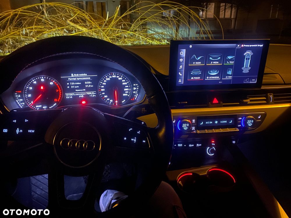 Audi A4 Avant 40 TFSI S tronic - 11
