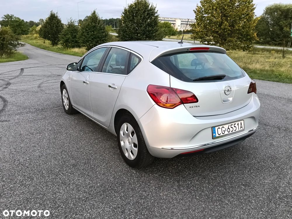 Opel Astra 1.7 CDTI - 10