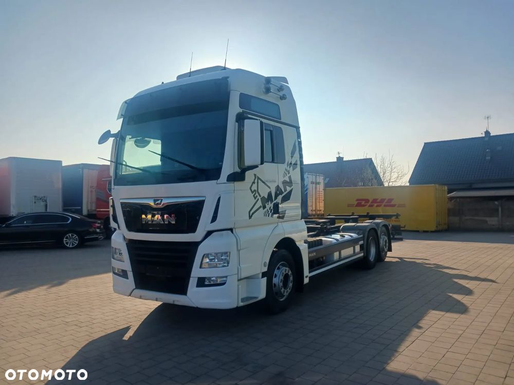 MAN 26460 - 3