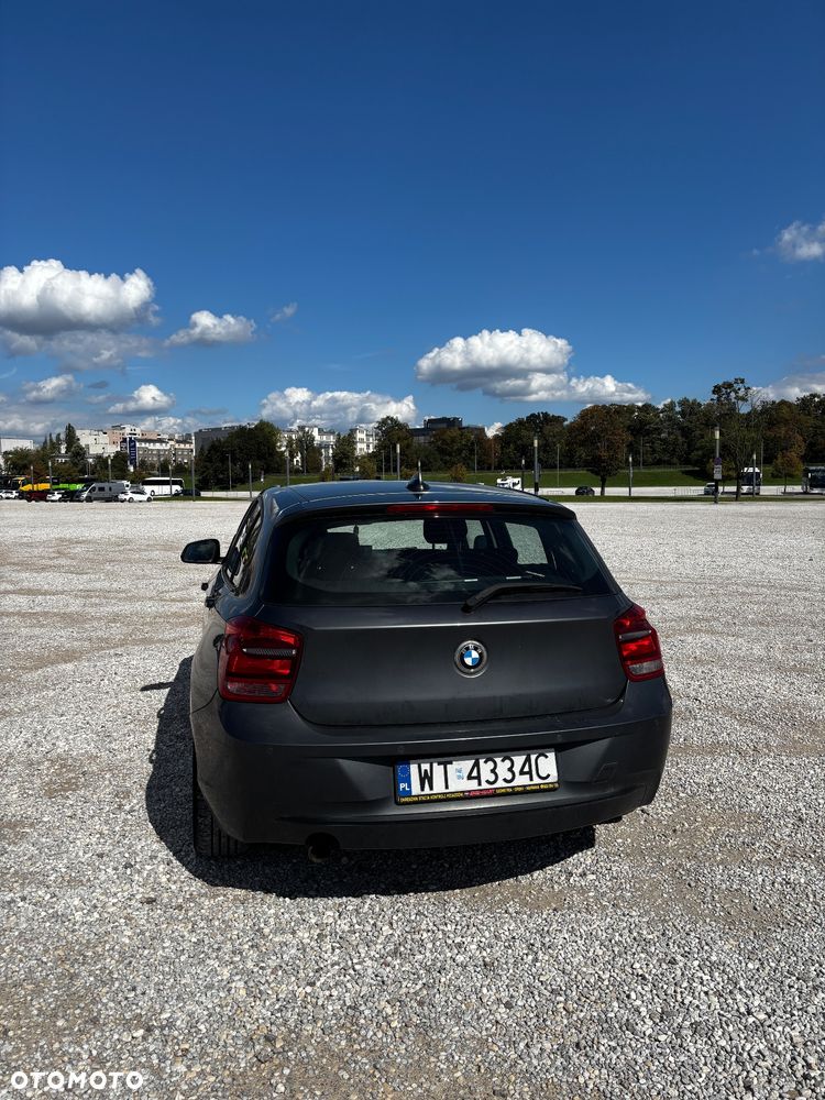 BMW Seria 1 2011 photo 4