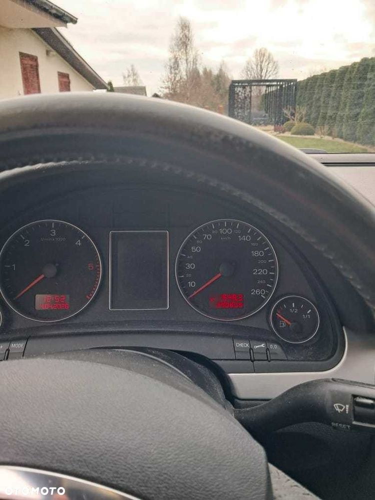 Audi A4 Avant - 3