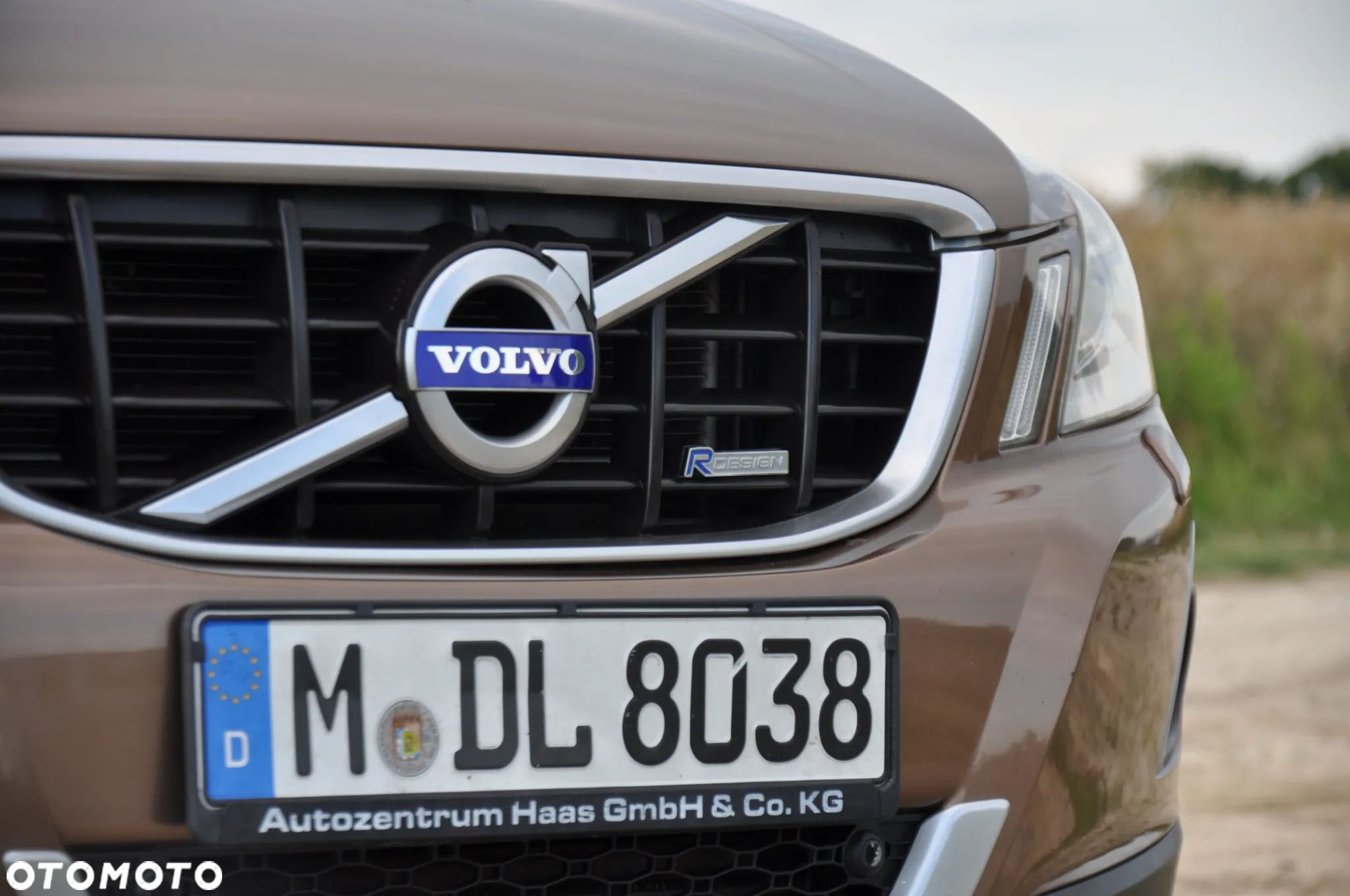Volvo XC 60 2.4D AWD R-Design - 11