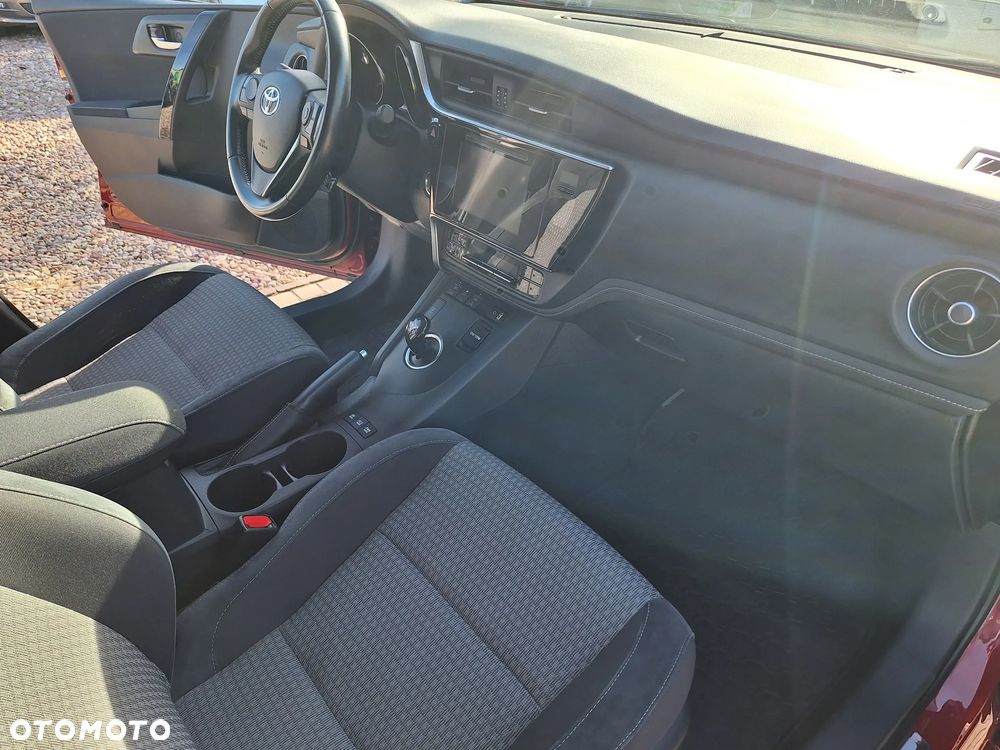 Toyota Auris Hybrid 135 Prestige - 16
