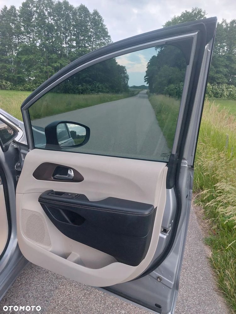 Chrysler Voyager - 17