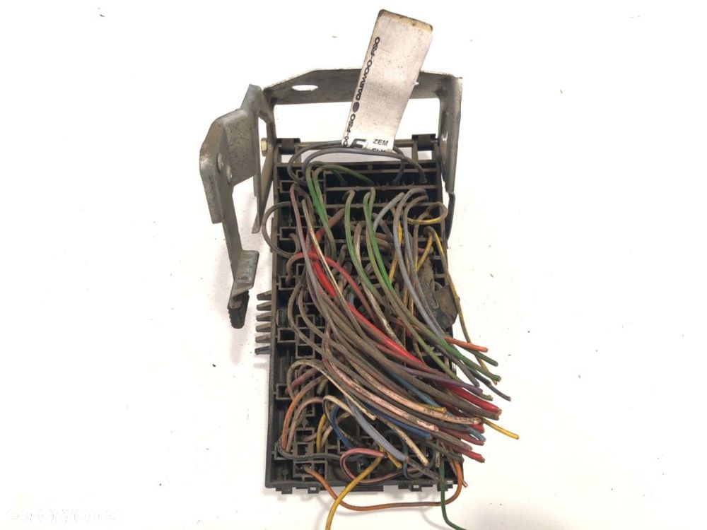 SKRZYNKA BEZPIECZNIKÓW  DAEWOO LUBLIN II Platforma / podwozie 1997 - 2022 2.4 D (3352) 52 kW [71 - 3