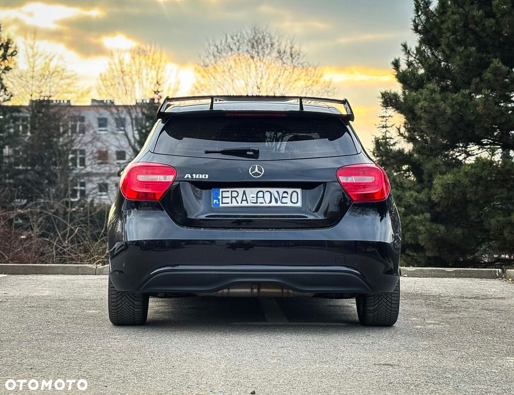 Mercedes-Benz Klasa A 180 (BlueEFFICIENCY) - 4