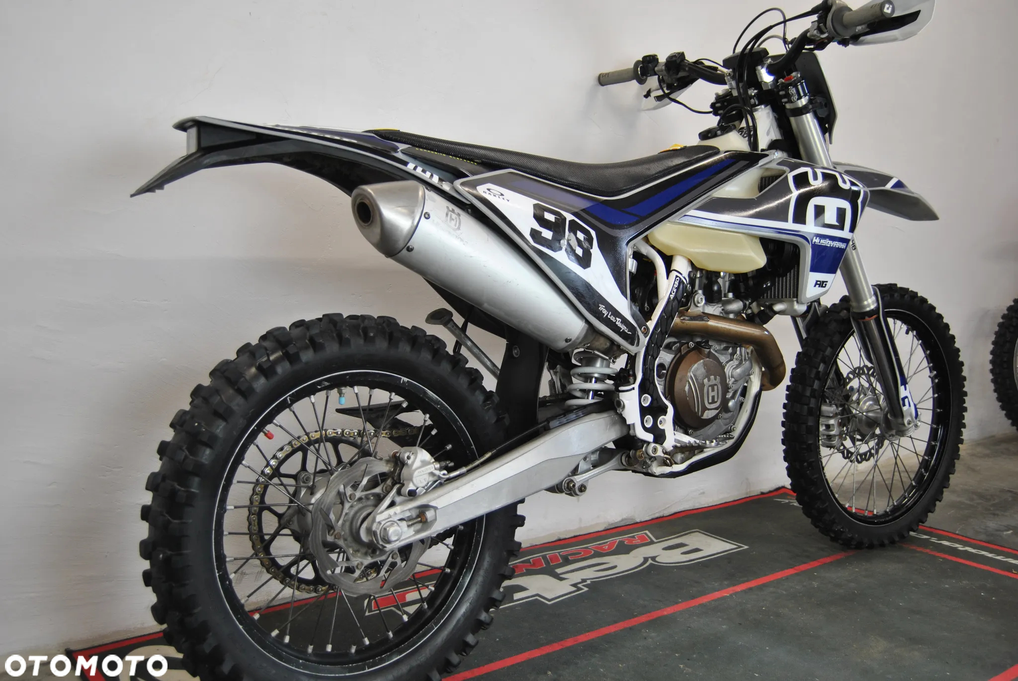 Husqvarna FE - 16