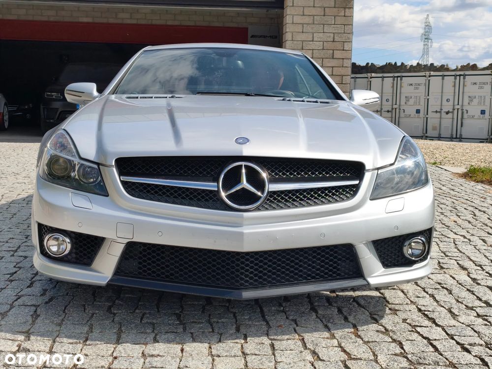 Mercedes-Benz SL 63 AMG SPEEDSHIFT MCT - 2