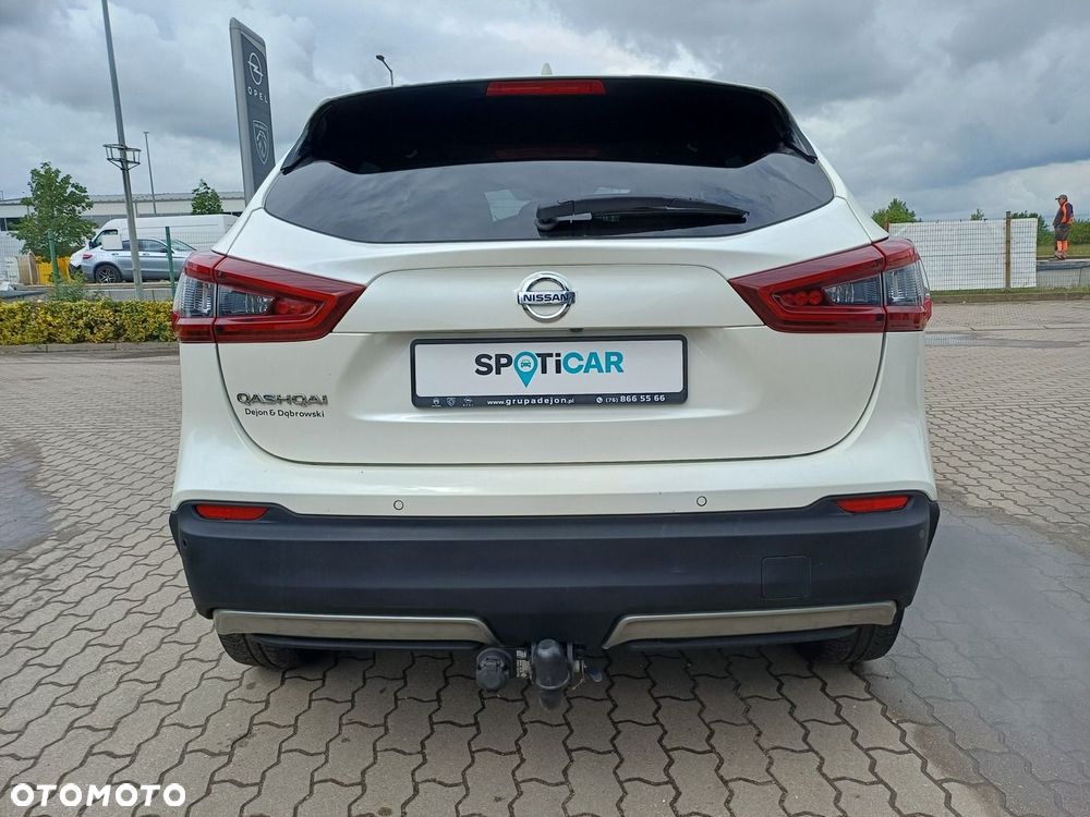 Nissan Qashqai 1.3 DIG-T N-Connecta DCT - 5