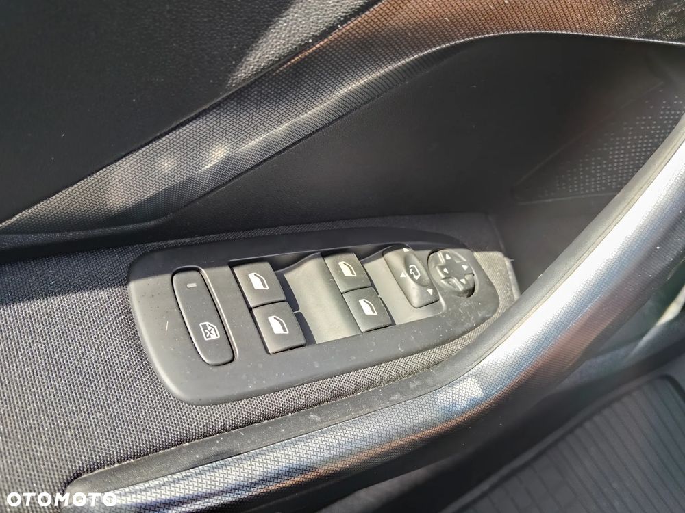 Peugeot 2008 e-HDi FAP 115 STOP & START Allure - 32