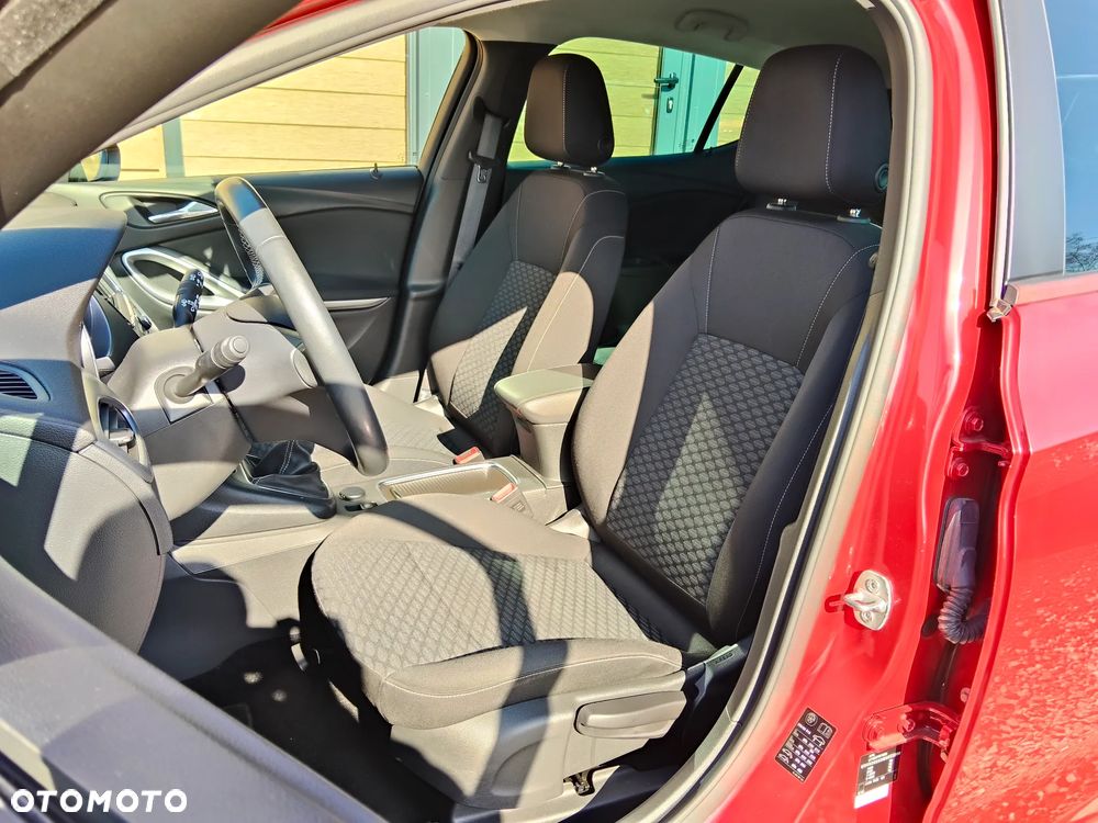 Opel Astra 1.2 Turbo Elegance - 11