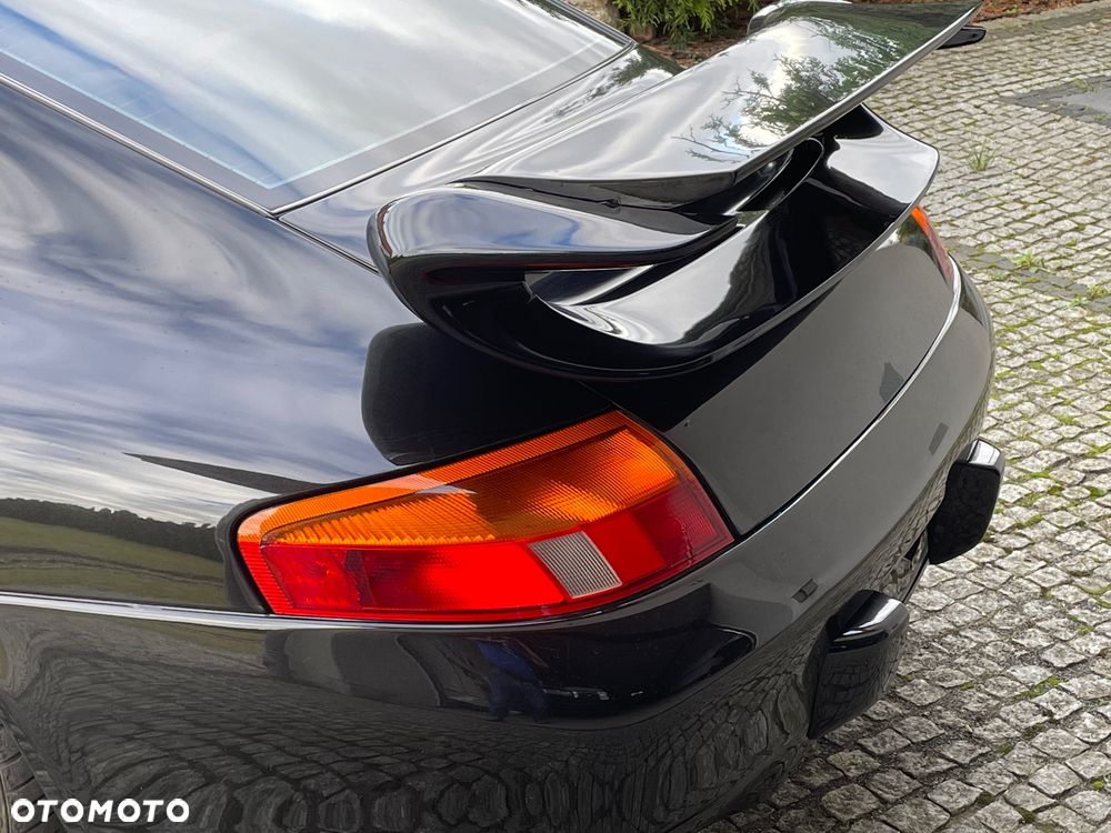 Porsche 911 Carrera - 3