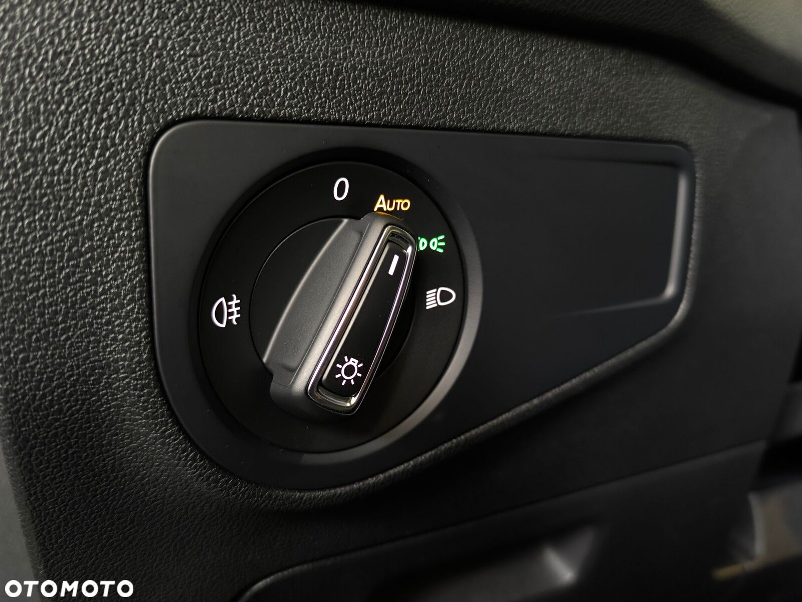 Volkswagen Tiguan - 10