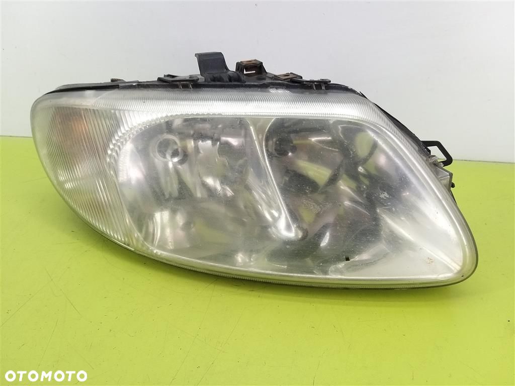 Reflektor lampa przód prawa Chrysler Voyager IV 2000-2007 EUROPA - 1