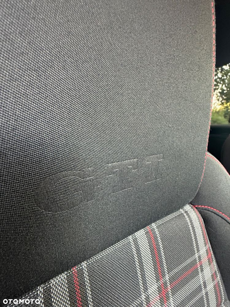 Volkswagen Golf 2.0 GTI - 26