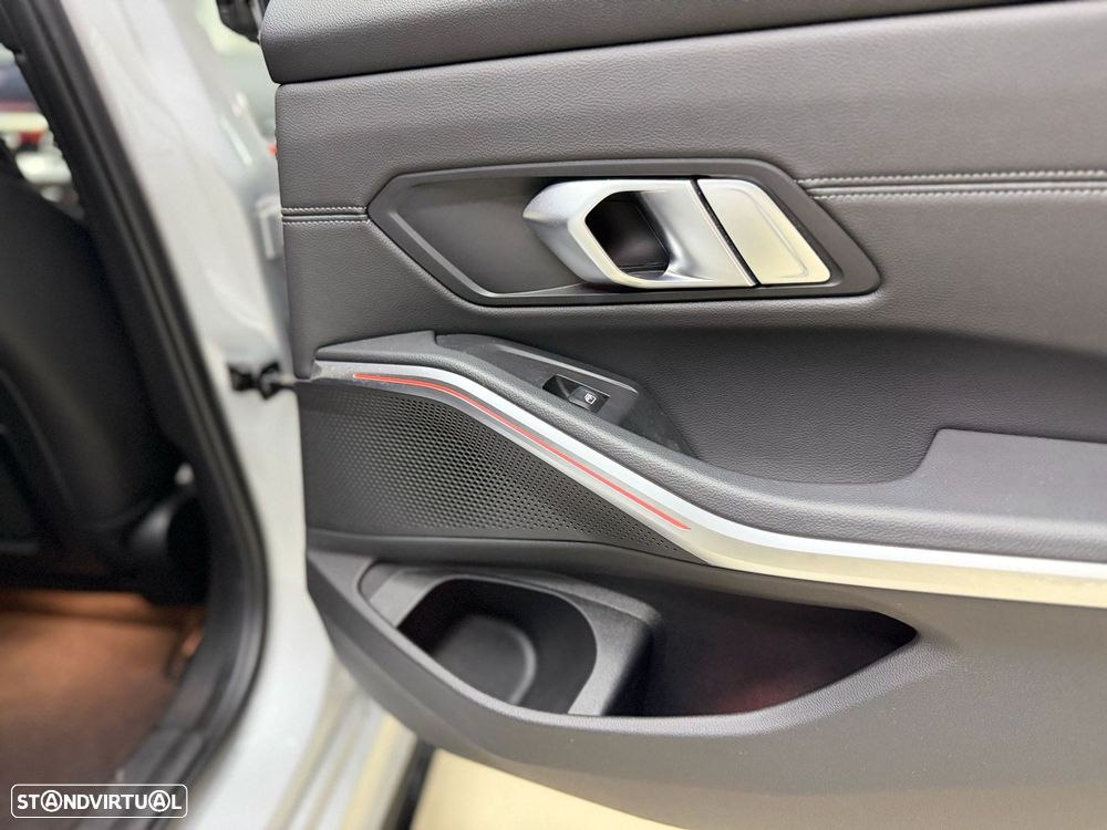 BMW 320 d Pack M Auto - 16