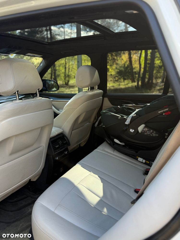 BMW X5 xDrive35i - 16