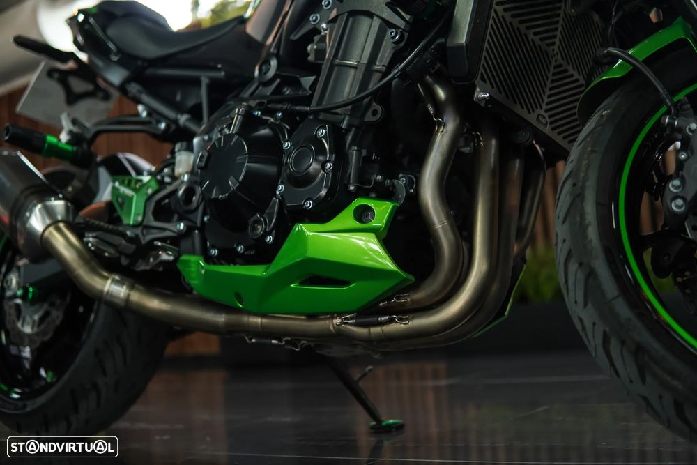 Kawasaki ZR 900 Akrapovic Full Titanium - 34