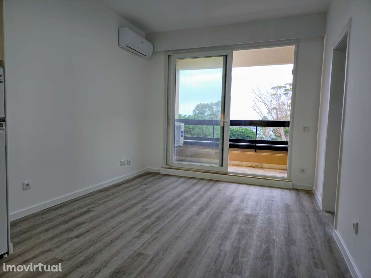 Apartamento T1 remodelado no Alto da Barra em Oeiras - Grande imagem: 5/24
